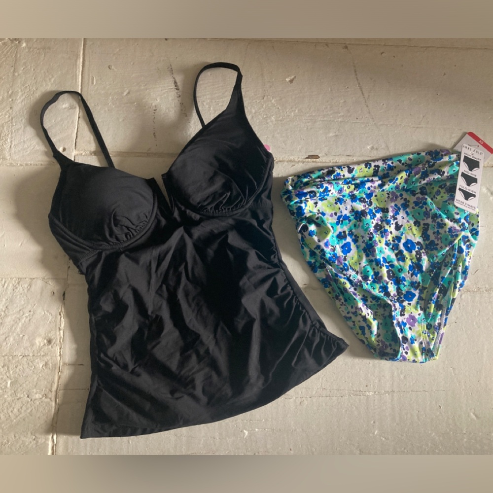 Anne Cole tankini swimsuit size s xs black top floral bottoms
